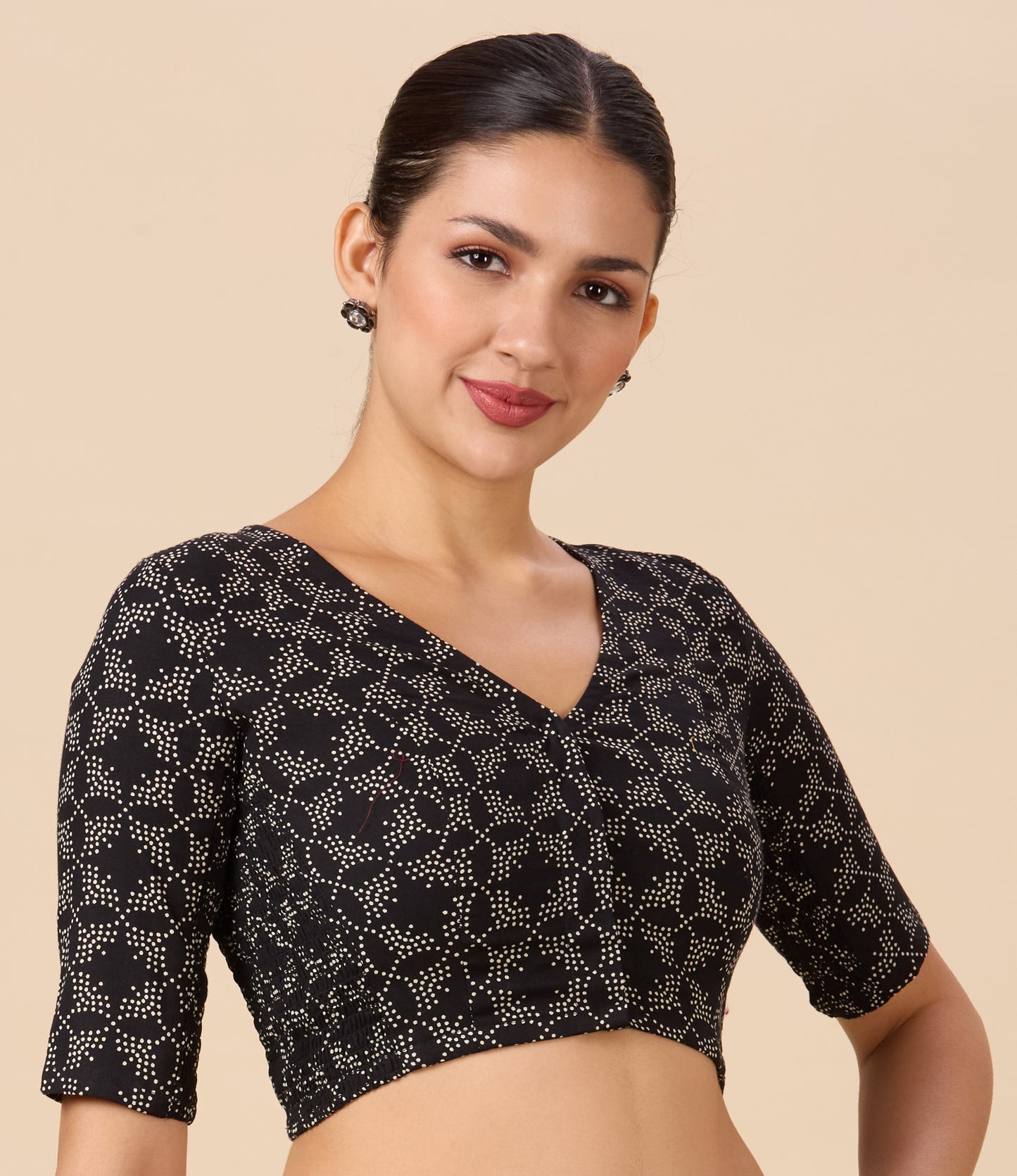 Studio Shringaar Women's Black Cotton Printed Stretchable (Smocked) Readymade Saree Blouse(Design 2883)