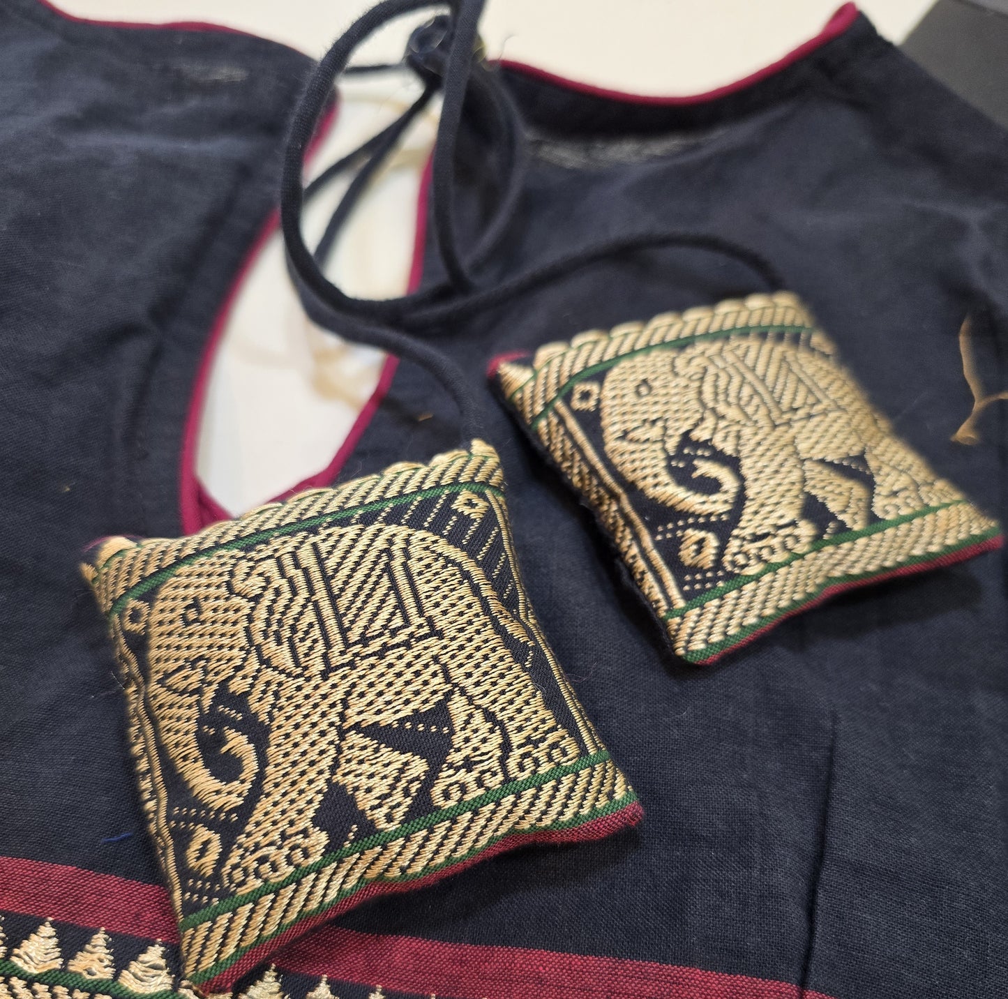 Studio Shringaar Women's Black Handloom Cotton Elephant Temple Border Readymade Saree Blouse (Design 2905)