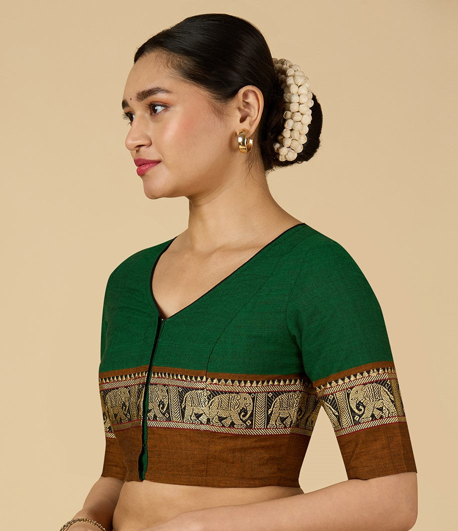 Studio Shringaar Women's Green Handloom Cotton Elephant Temple Border Readymade Saree Blouse (Design 2905)