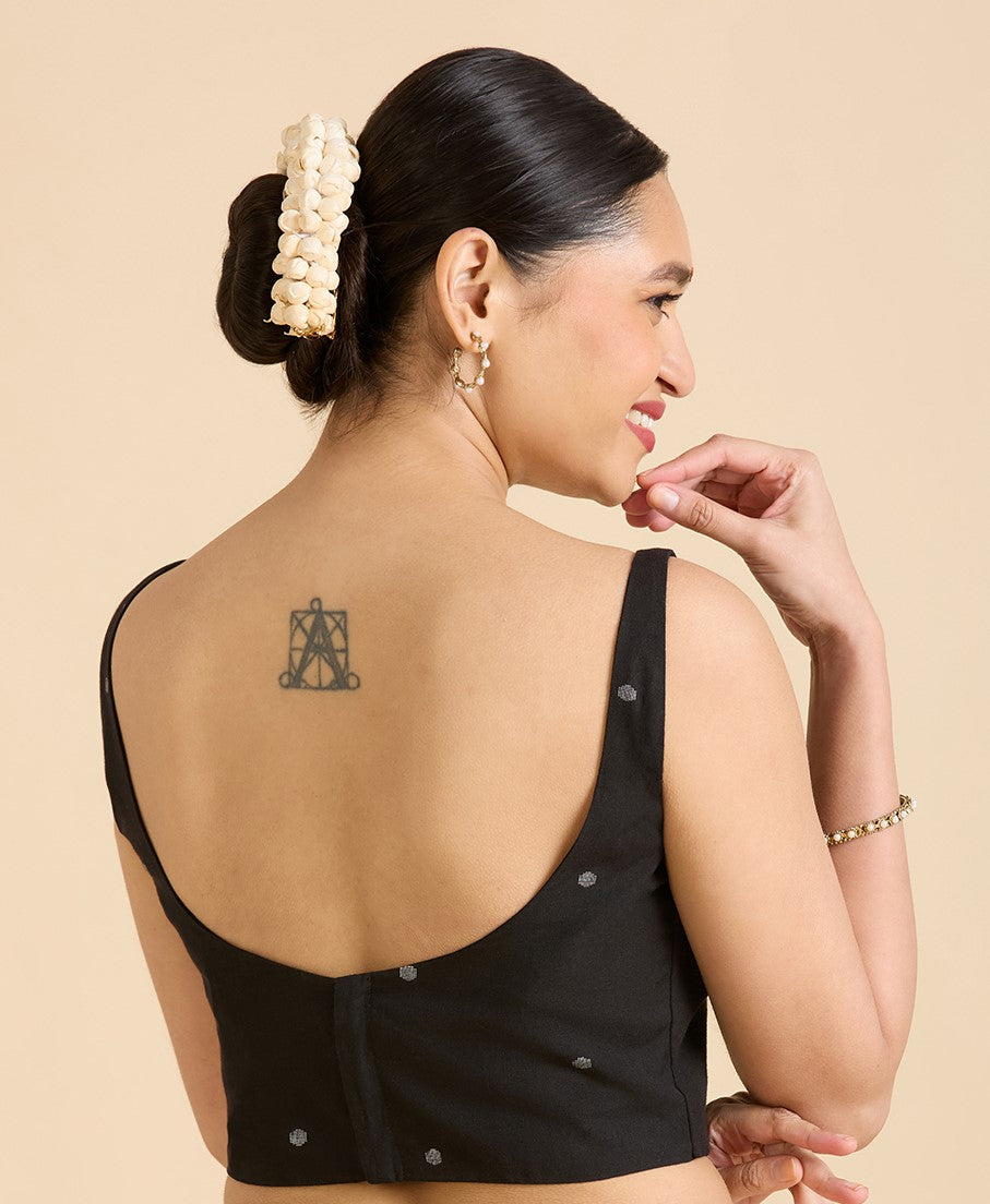 Women's Black Pure Cotton Handloom Sleeveless Readymade Saree Blouse (Design 2944)