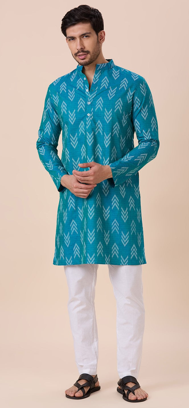 Men's Firozi Cotton Blend Relaxed Fit Ikat Printed Knee Length Kurta (Design 119)