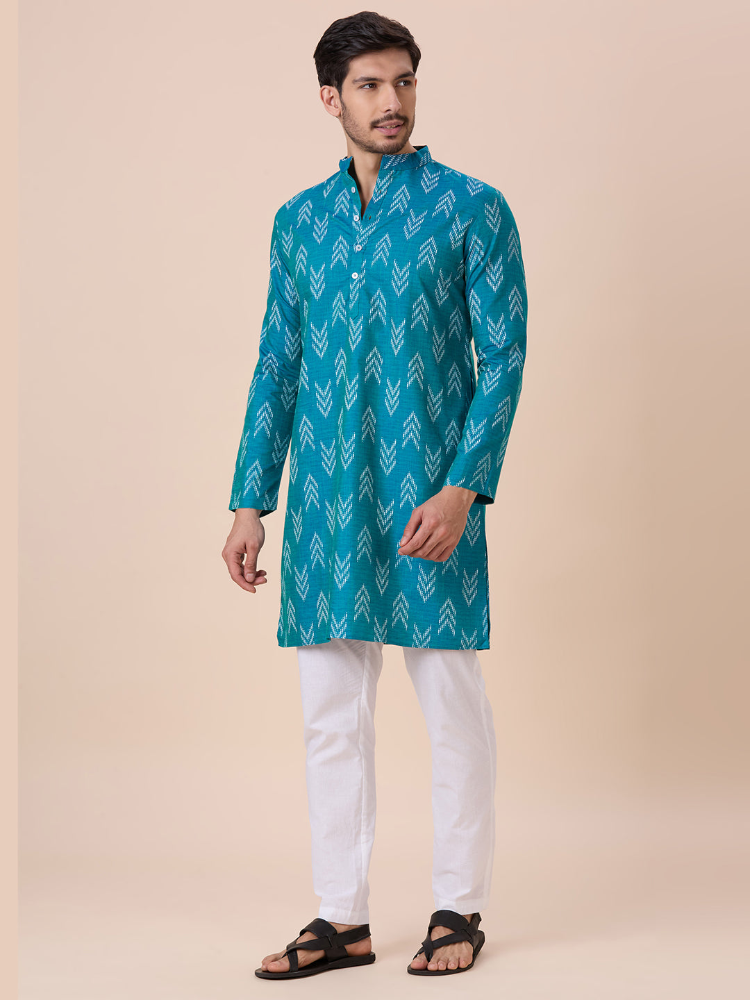 Men's Firozi Cotton Blend Relaxed Fit Ikat Printed Knee Length Kurta (Design 119)
