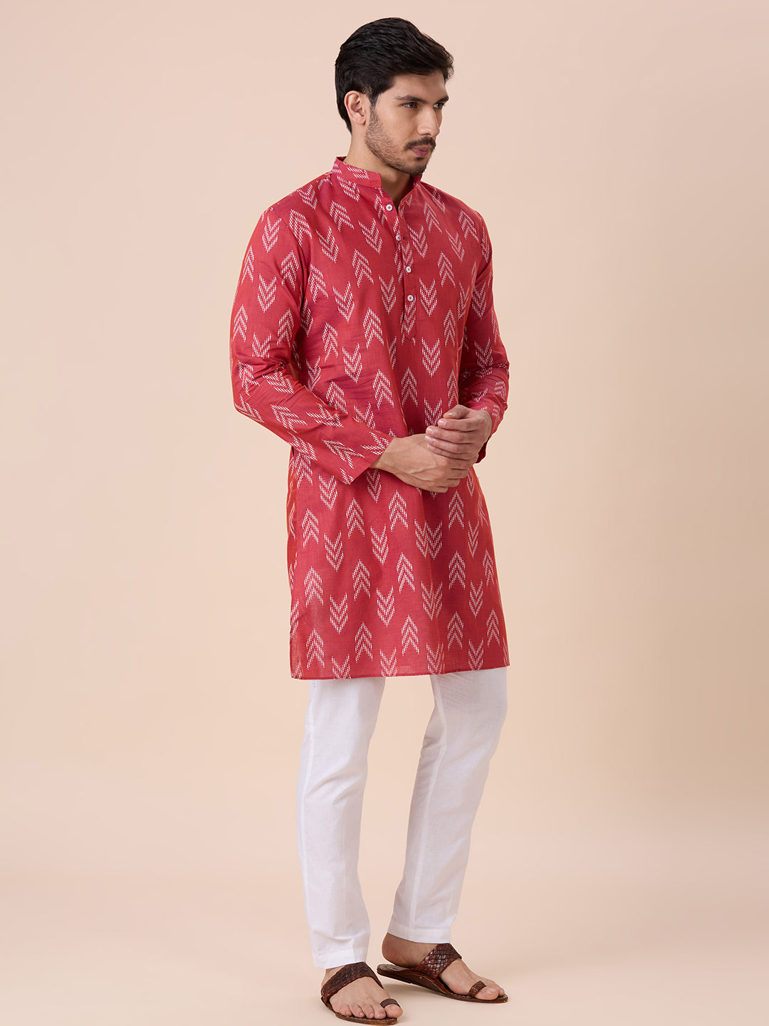 Men's Light Maroon Cotton Blend Relaxed Fit Ikat Printed Knee Length Kurta (Design 119)
