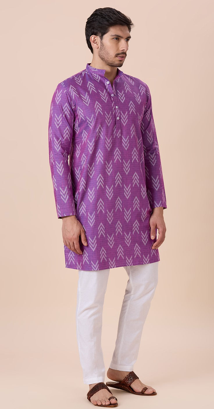 Men's Purple Cotton Blend Relaxed Fit Ikat Printed Knee Length Kurta (Design 119)